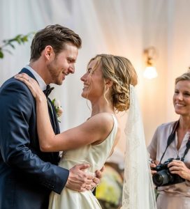 hochzeitsfotograf oder hochzeitsfotografin